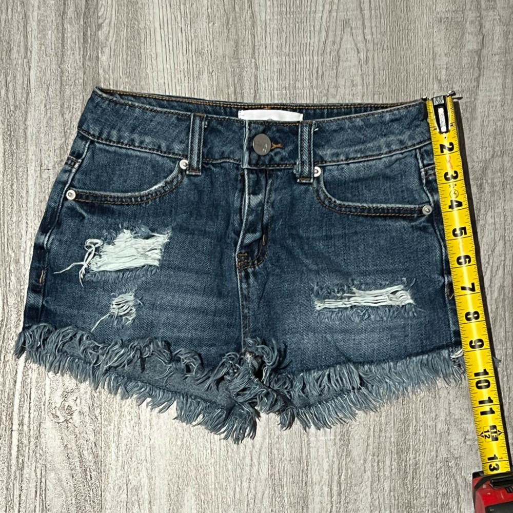 Ashley Mason cut off jeans short shorts - Picture 10 of 13